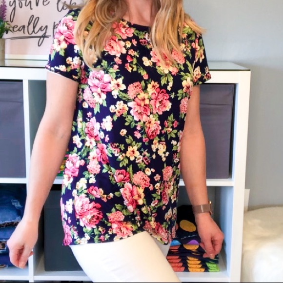Floral Print Crewneck Navy Top - Picture 1 of 4